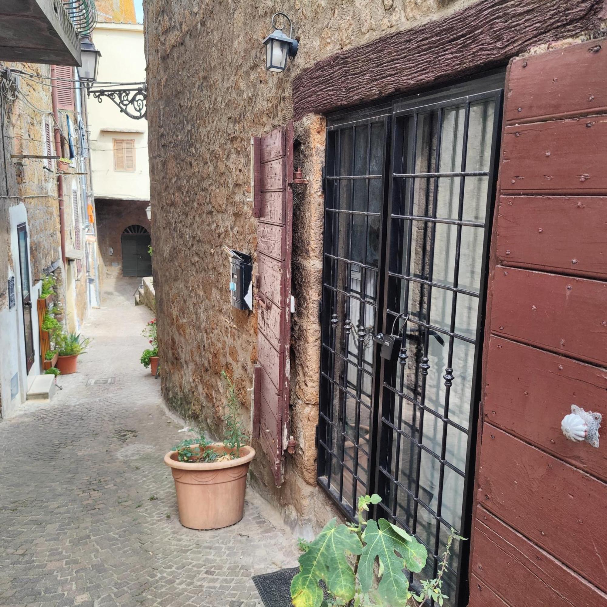 Maison Della Cattedrale Sutri Exterior foto